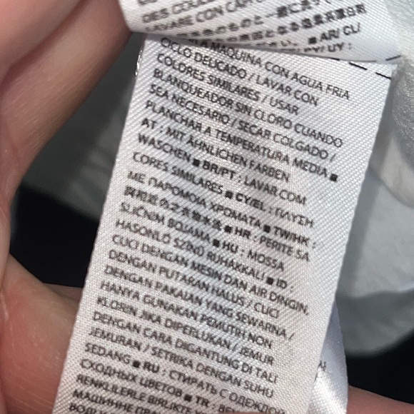 Gap - Picture 5 of 7